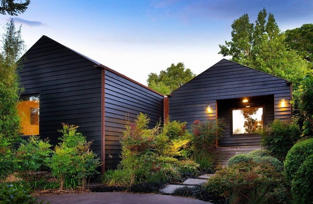 Hardwood House - Award Winning Architectural Home - Walking distance to Botanic Gardens!