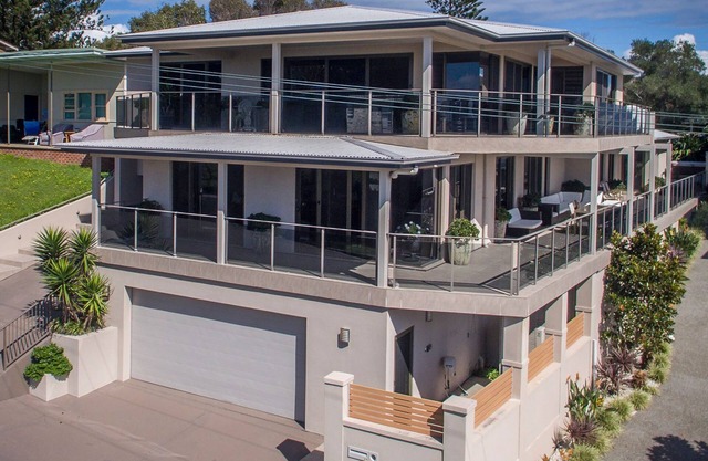 Hargraves Beach House