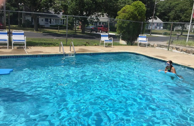 has pool-1/2 mile to beach