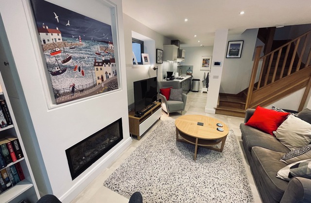 Hathaway Gardens, West Ealing, London