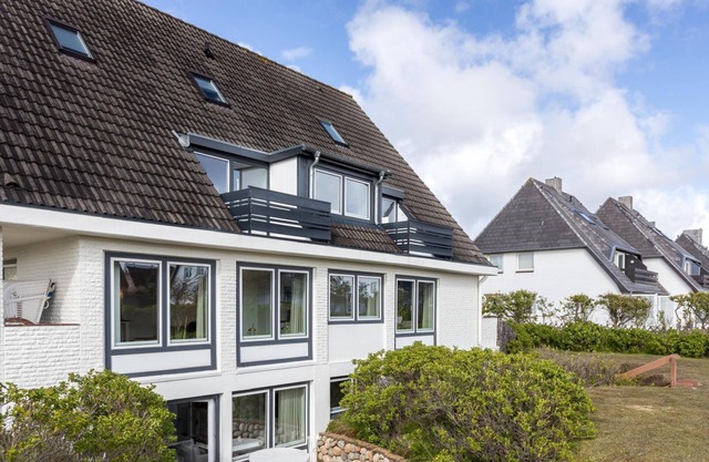 Haus Weissenburg Whg. OG West - Beautiful 2-room vacation apartment close to the beach with