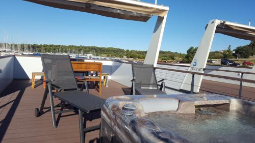 Hausboot - Floating House Sofia