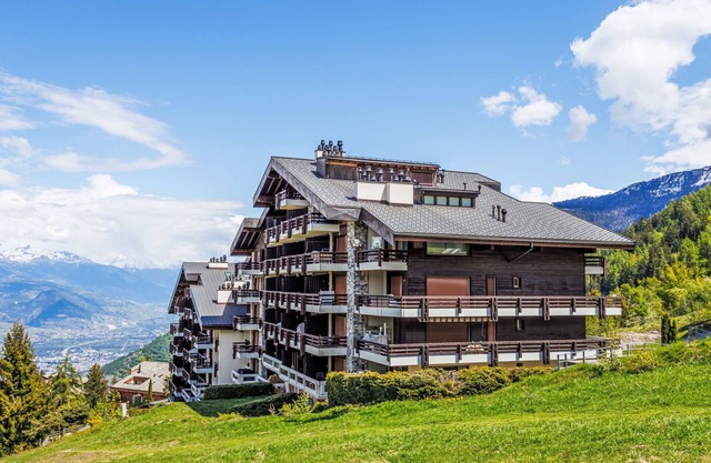 Hauts De Nendaz B K5 by Interhome