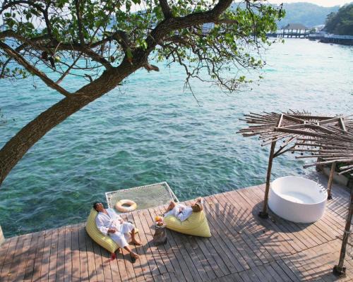 Haven Beachfront Villa Koh Larn
