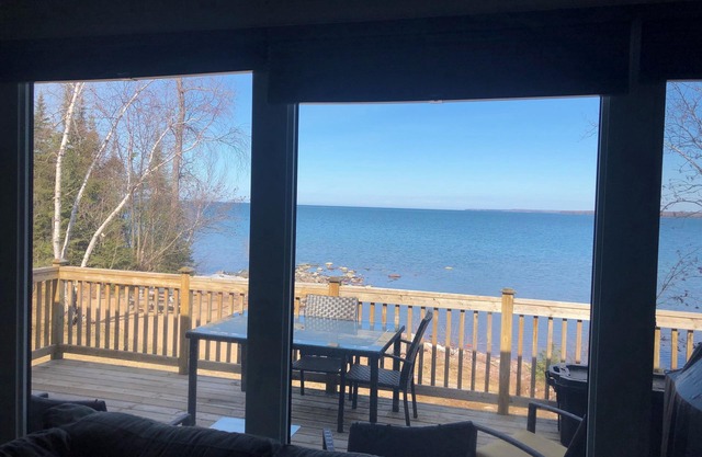 Havilland Bay Cottage on Beautiful Lake Superior