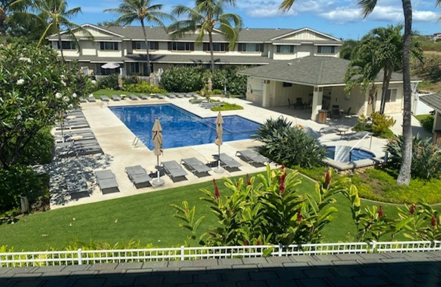 Hawaiian Aloha spirit, Relax, play in beautiful Ko Olina. Paradise awaiting.