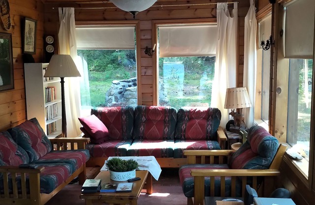 Hawk Cliff Hunt Club - Water Access Family Cottage