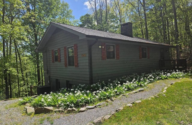 Hawk Ridge Haven | Sleeps 4 | Hiking | Fishing |Co
