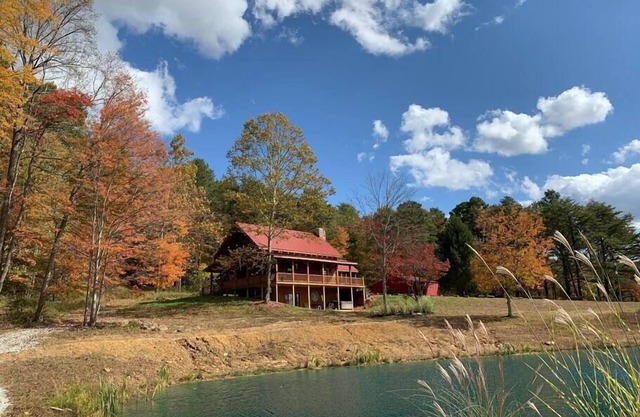 Hawking Pond Cabin - Located in Hocking Hills, Ohio.