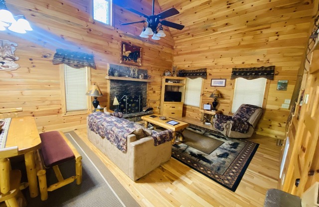 Hawks Landing - Luxury In The Mountains