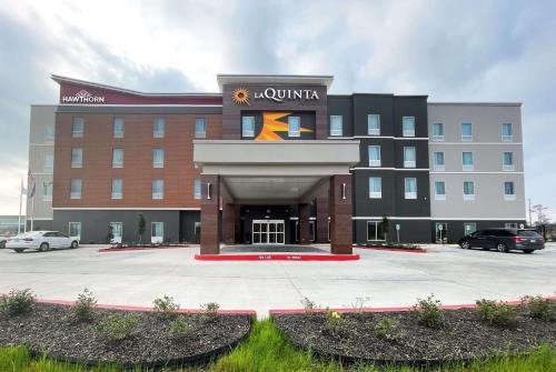 Hawthorn Extended Stay by Wyndham Sulphur Lake Charles