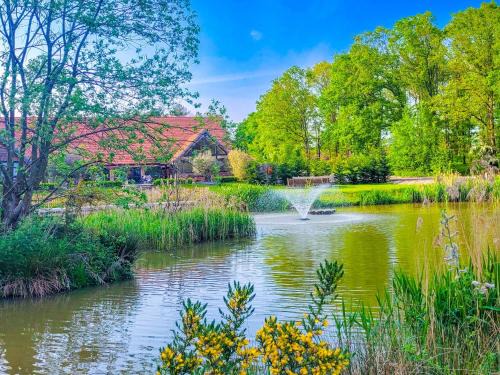 Hay's Wood Retreat - Holiday Cottages