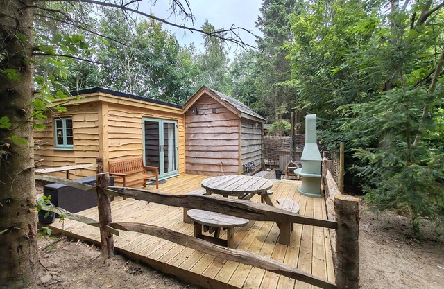 Hayne Barn Estate - Private Estate : 6 Eco Lodges - 1 Studio