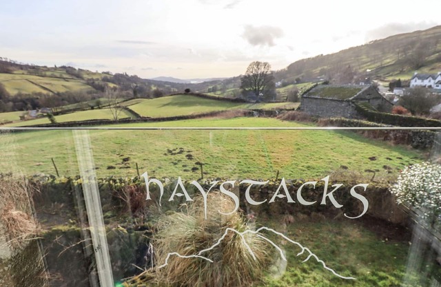 HAYSTACKS, family friendly, character holiday cottage in Troutbeck
