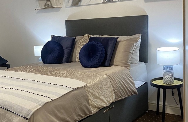 Hayy Comfy Studio Near Town Huddersfield