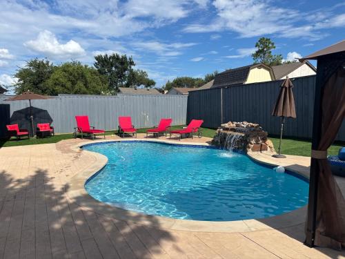 Heart of DFW-ATT Stadium, Pool, Comfort, Peaceful