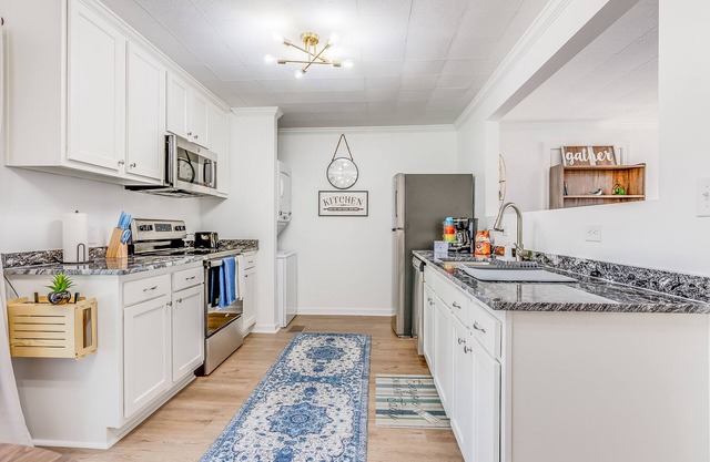 Heart of Pooler - 3 Bedroom 1 Bathroom