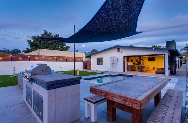 Heart & Soul of San Diego in Old Town. Private w/heated pool & Jacuzzi NEAR ALL.