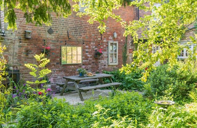 Hearts of Oak - a holiday let that sleeps 6 guests in 3 bedrooms