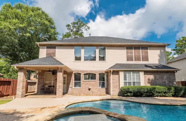 Heated Pool Getaway!