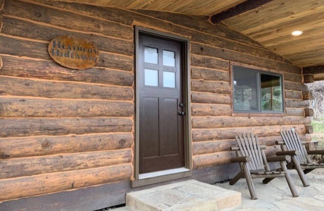 Heathers Hideaway Cabin