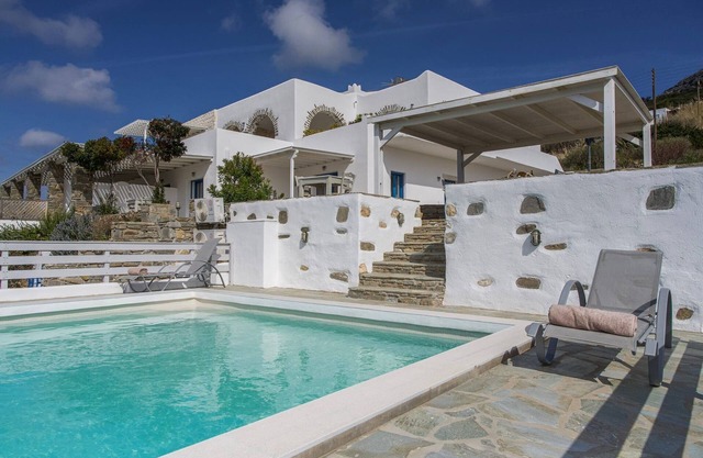 Heavenly Paros Villa | Villa Emerald Cove | 4 Bedrooms | Fully Airconditioned.