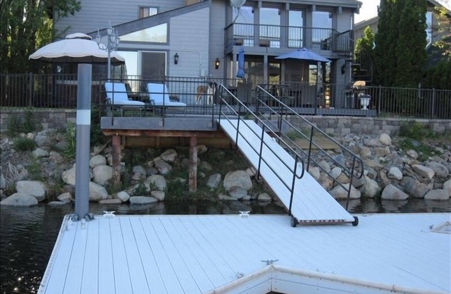 HEAVENLY-Waterfront-Mtn Views-HotTub-Pool Table