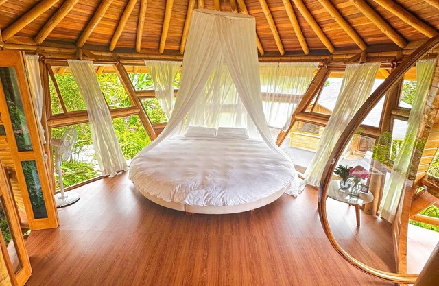 Heimatlos Bamboo Suites: Eco-Luxury in the Amazon Rainforest with Infinity Pool
