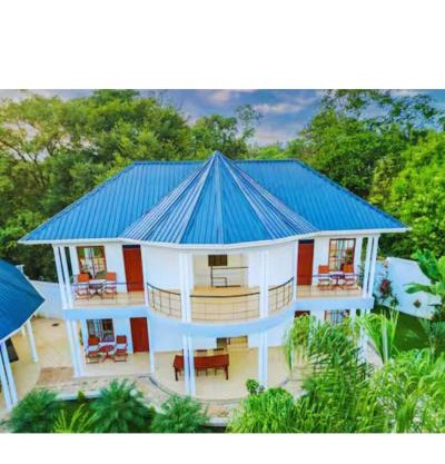 Hellens Riverside Villa Luxury Garden Room