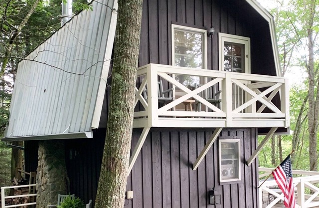 Hemlock Hideaway Cashiers Cottage Lake Glenville- Impressive Views!