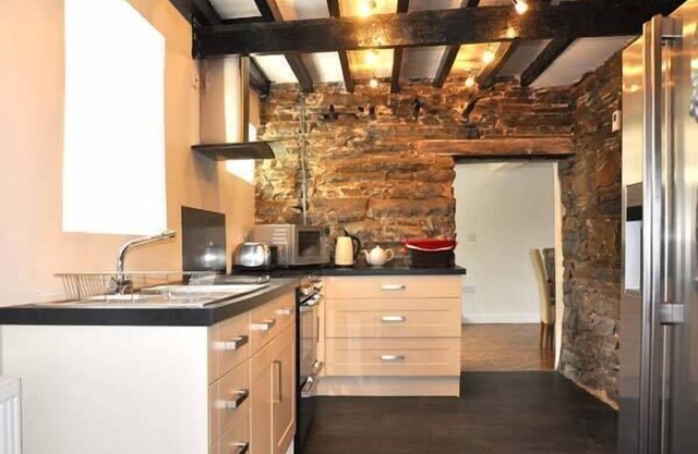 Hendre Aled Farmhouse