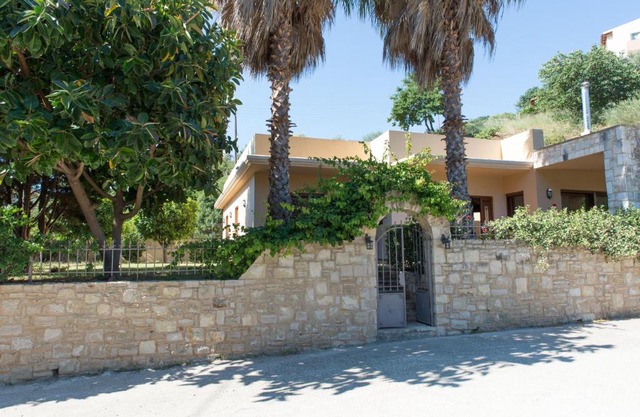 Heraklion Comfy House with Mountain View