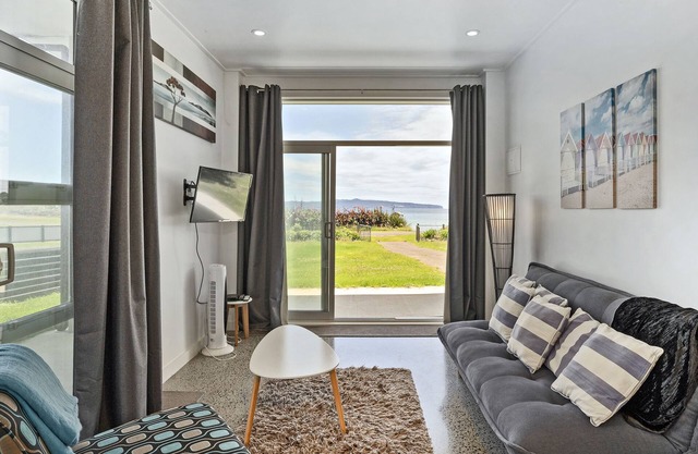 Here Comes Summer - Opito Bay Holiday Home