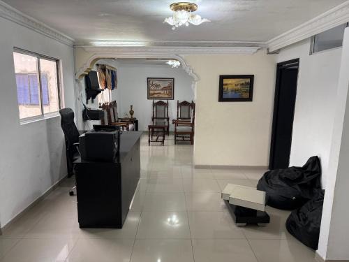 Hermosa casa muy amplia en excelente sector