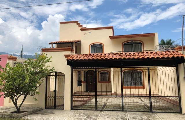 HERMOSA CASA EN AJIJIC