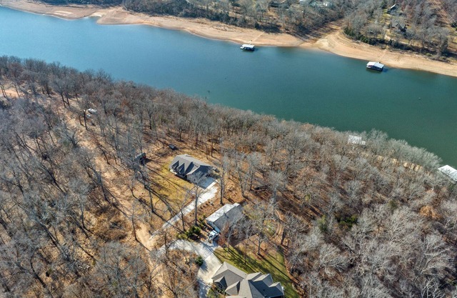 Hickory Hill Haven: Waterfront - Hot Tub - Fire Pit - Relax