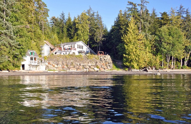 Hidden Cove Beach House- Ketchikan's Premiere Vacation Rental!