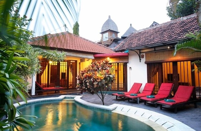 Hidden Garden Villa #5 Single Story Beautiful be Safe & Secure with us