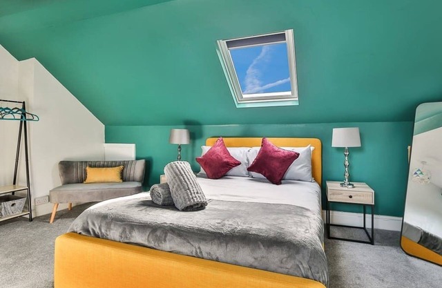 ★Hidden Gem★4 Bed Cosy Home ✔Top Location✔