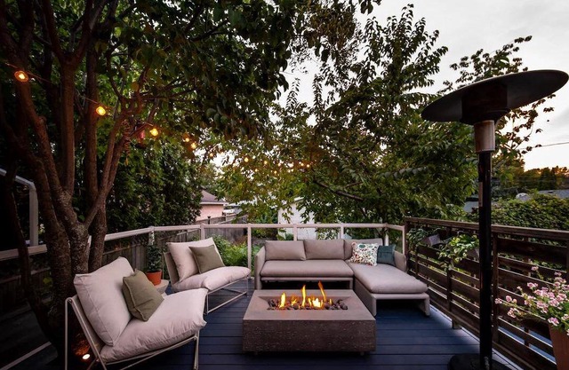 Hidden Gem Home-HotTub-Firetable-King Bed-BBQ/Deck