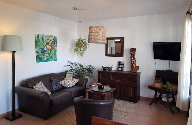 Hidden gem in Colonial style, 100m from the ocean and main avenida