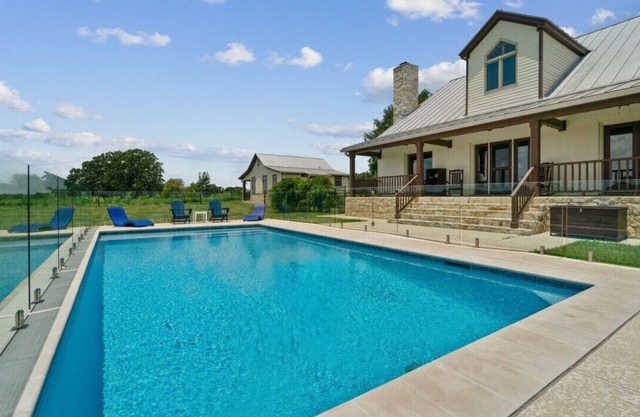 Hidden Gem: Spacious Countryside Retreat w/Pool
