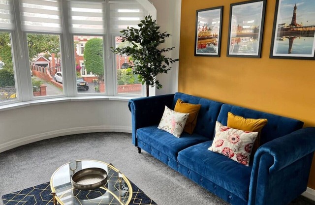 Hidden Gem with parking Short walk to Pleasure Beach