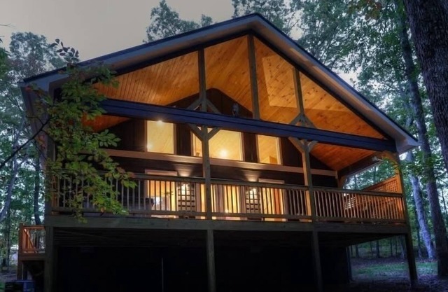 Hidden Jewel - Barndominium-Style Cabin Nestled in the Woods