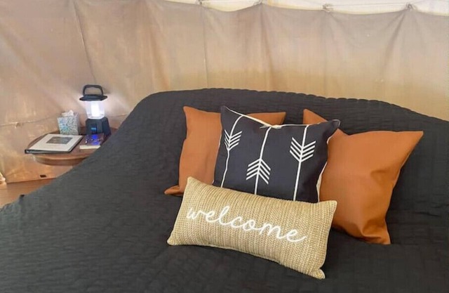 Hidden Oasis! Unique Teepee Stay w/Farm Animalsn