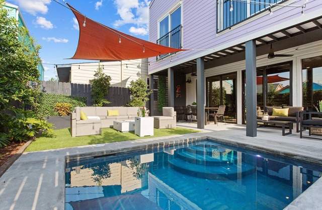 Hidden Oasis With Private Pool - Near FQ