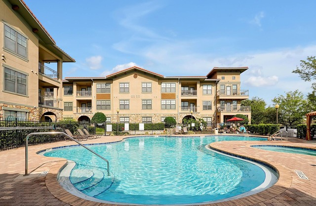 Hidden Paradise in Bella Piazza | Lake View