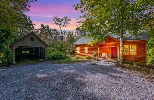 Hideaway Cabin | Hocking Hills