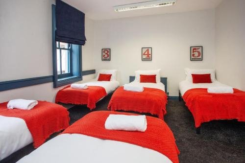 higgihaus #107 Sleeps up to 22 Hens Stags Rugby