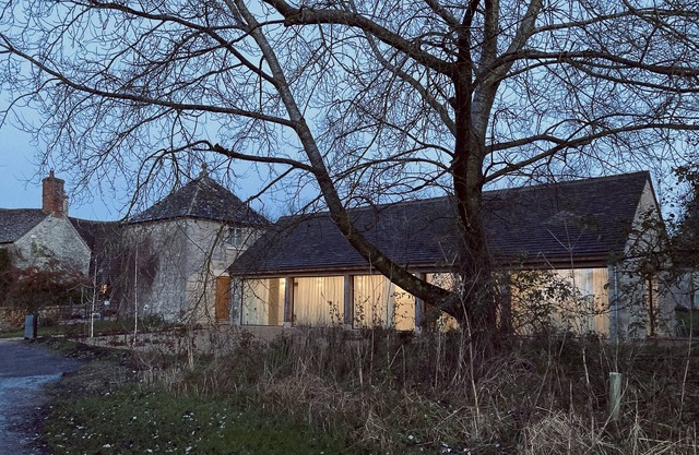 High Cogges Farm Holiday Cottages The Granary